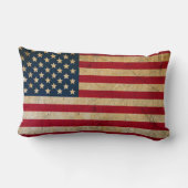 グランジなヴィンテージの米国旗米国 ランバークッション (裏面)