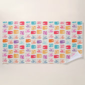 グランジな歯パターン ビーチタオル (正面)