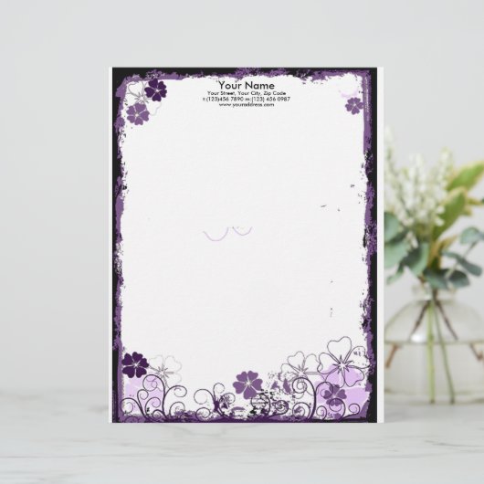 グランジな紫色によってはレターヘッドが開花します レターヘッド (スタンド正面)