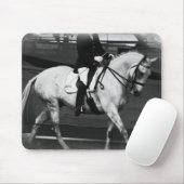 グランジな馬場馬術の馬 マウスパッド (マウス)