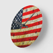 グランジ米国国旗 ラウンド壁時計 (傾斜)