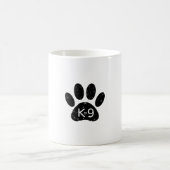 グランジ風ダメージ犬足跡 K-9 コーヒーマグカップ (中央)