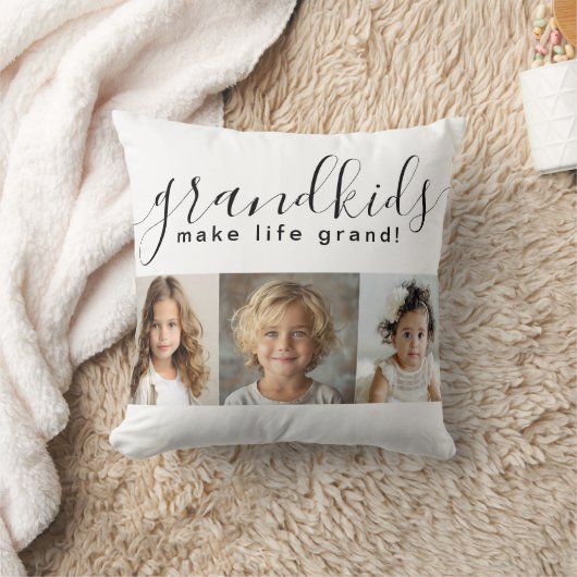 グランドキッズが人生の壮大な3枚の写真を撮る クッション (ブランケット)