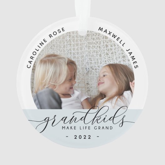 グランドキッズが人生を壮大な写真に オーナメント (裏面)