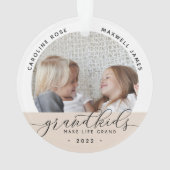 グランドキッズが人生を壮大な写真に オーナメント (裏面)