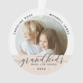 グランドキッズが人生を壮大な写真に オーナメント (正面)