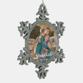 グランドキッズが人生を壮大にする スノーフレークピューターオーナメント (左)