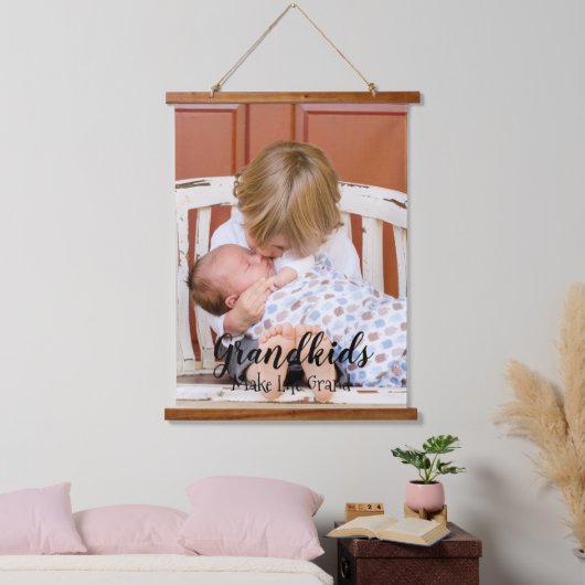 グランドキッズが人生を壮大にする 吊り下げ型タペストリー (寝室)