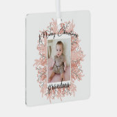 グランドキッドのクリスマスフォトのおばあちゃん メタルオーナメント (正面右)