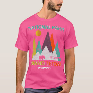 グランドテトンワイオミンアメリカ国立公園キャンピングヒキン Tシャツ
