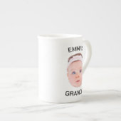 グランドパギフトマグ、カスタムベビー顔、フォトギフト ボーンチャイナマグカップ (正面右)