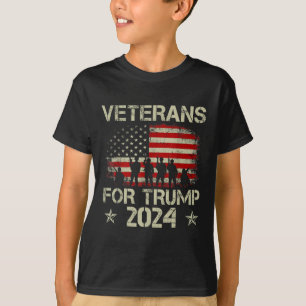 グランドパ退役軍人トランプ2024米国国旗4日 Tシャツ