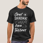グランドマクールはタトゥースアート祖母おもしろいのタトゥー Tシャツ (正面)