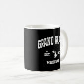 グランドラピッズミシガンMIヴィンテージフラッグアスレチックThr コーヒーマグカップ (正面右)