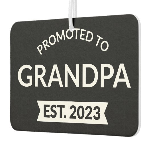 グランパエストに昇進。2023 II カーエアーフレッシュナー (左)