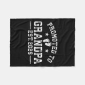 グランパエストに昇進。2026祖父母ベビーAn フリースブランケット (正面(横))