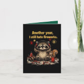  グランピーなアライグマのイライラした花火嫌いの4th of July カード (正面)