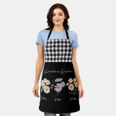 グランマフラワーガーデン名前をカスタムするヴィンテージフローラ エプロン (着用した状態)