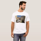 グラースのエヴェシェ広場の屋外カフェ Tシャツ (正面フル)