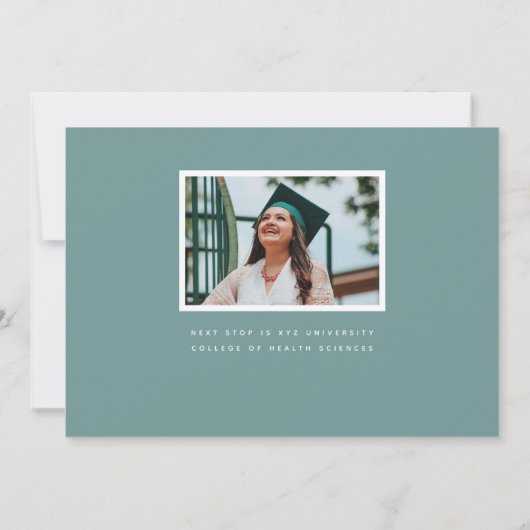 グラードレトロフォトグリーンパーソナライズされた卒業 案内状 (裏面)