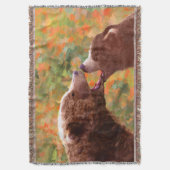 グリズリーベアーママとカブ絵画ズ – ワイルドライフアート スローブランケット (正面縦)