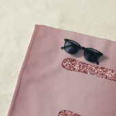 グリッジグラムローズ金ゴールドドリッピンググリッターモノグラム ビーチタオル (インサイチュ)