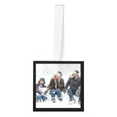 グリッタリーファイアーワークホリデーファミリー2025 キューブオーナメント (正面)