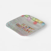 グリッターとライトハッピーバースデー ペーパープレート (傾斜あり)