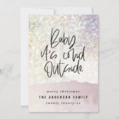 グリッターの上品なベビーはクリスマスの外で臆病だ (正面)