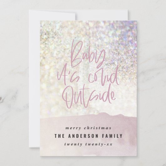 グリッターの上品なベビーはクリスマスの外で臆病だ (正面)