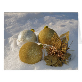 グリッターの装飾が雪の大きなグリーティングカードに