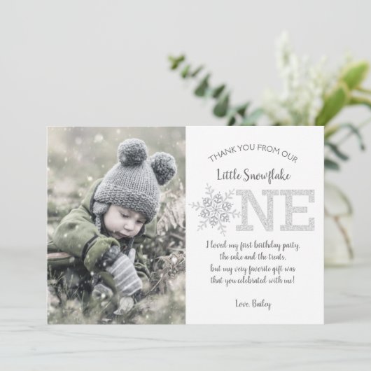 グリッターの雪片1番目の誕生日サンキューカード 招待状 (スタンド正面)