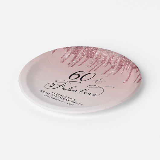 グリッターエレガントピンクローズ金ゴールド60th誕生日パーティー ペーパープレート (アングル)