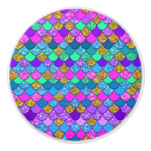 グリッターカラフル色数々のの人魚はかりで測