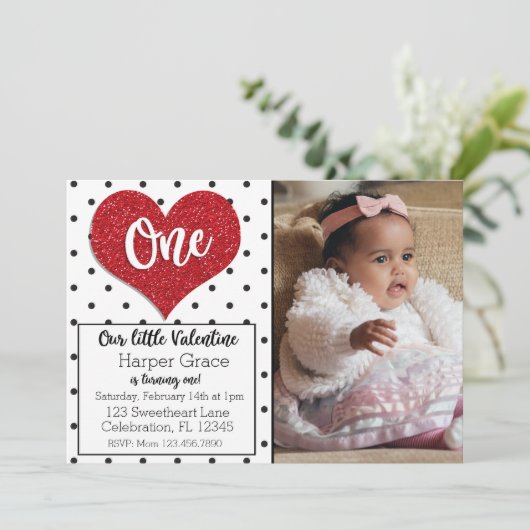 グリッタースイーティートヴァレンタインズフォトファースト誕生日 招待状 (スタンド正面)