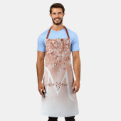 グリッターピーチバラ金ゴールドモノグラム エプロン (着用した状態)