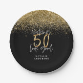 グリッターモダンブラックと金ゴールド50歳の誕生日 ペーパープレート (正面)