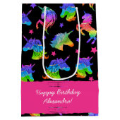 グリッターユニコーンレインボー（ファーストネーム付き）誕生日 ミディアムペーパーバッグ (裏面)