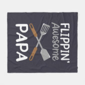 グリリングBBQグランドパフリッピングパパ フリースブランケット (正面(横))