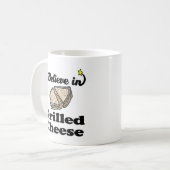 グリルチーズに誓う コーヒーマグカップ (正面左)