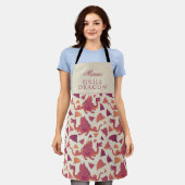 グリルドラゴンレッドドラゴンパターン エプロン (着用した状態)