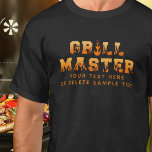 グリルマスターパーソナライズされたBBQ Tシャツ<br><div class="desc">Grill Masterの究極のアクセサリーパーソナライズされた：炎と火災のタイポグラフィでタイトルGRILL MASTERを特徴とするTシャツと、名前やおもしろいフレーズやことわざ。裏庭のBBQや家族の料理でバーガーや喫煙を裏返すかどうかに関係なく、料理アウトドアへの愛を示すお気に入りの完璧な方法だ。アシスタンス：救済デザインの変更、パーソナライズまたは別の製品へのデザインの転送に関して連絡は、Zazzle Chat MESSAGEタブまたは電子メールmakeitaboutyoustore@gmail.comを介して、設計者がBEFORE ORDERING。</div>