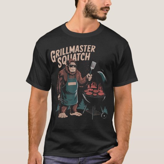 グリルマスター・サスクワッチ BBQ好きの面白いグリル Tシャツ (正面)