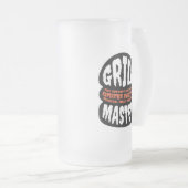 グリルマスターBBQパパ引用文バーガーグリルグラスM フロストグラスビールジョッキ (正面右)