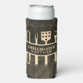 グリルマスターbbqレザーフェイク名前をカスタムするクラシック スリム缶クーラー (Seltzer正面)