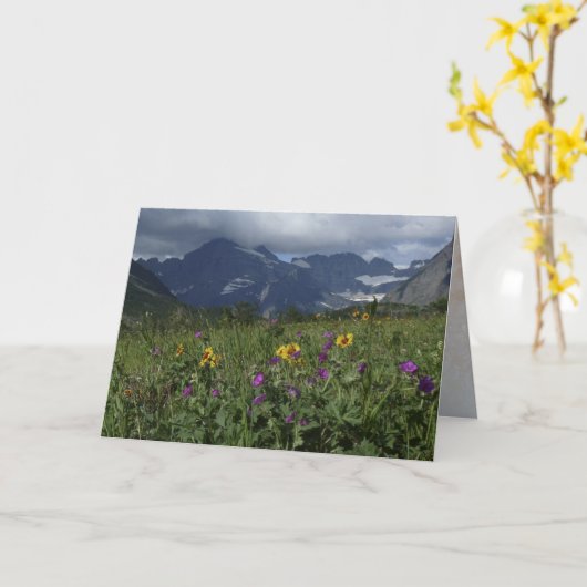 グリーティングカー空白のド内の山の花 カード (黄色い花)