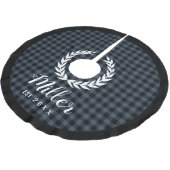 グリードブルーの休日の名前+年クリスマス ブラッシュドポリエステルツリースカート (アングル)