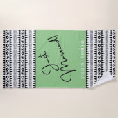 グリーパーソナライズされたン部族パターンたった今結婚しました ビーチタオル (正面)