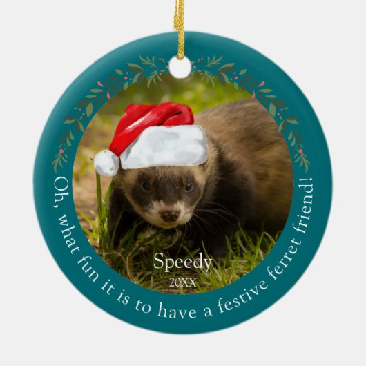 グリーンああ、どのようなおもしろいフェレットのペットのクリスマス セラミックオーナメント (裏面)