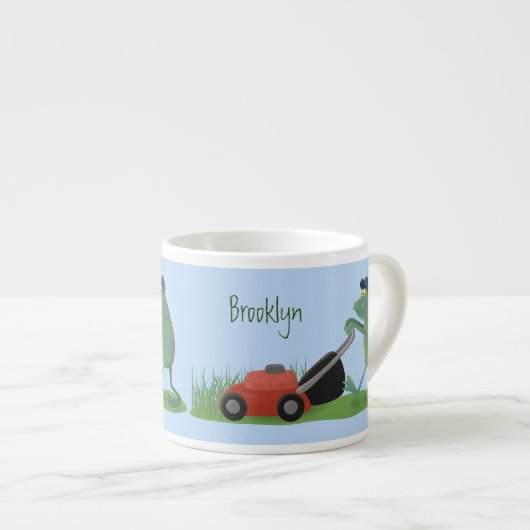 グリーンおもしろいカエルの芝刈り漫画 エスプレッソカップ (正面右)